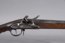 Load image into Gallery viewer, Fusil d&#39;officier type 1777 à platine à silex fonctionnelle de 14,3 cm marquée de BIZALION JV à ST ETIENNE
