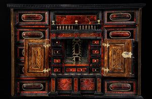 ANVERS VERS 1640-1660 Exceptionnel cabinet de forme architecturée en ébène, écaille rouge et bois de placage