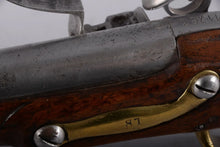 Load image into Gallery viewer, Rare pistolet de cavalerie et dragon modele 1763
