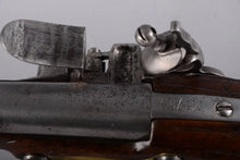 Load image into Gallery viewer, Rare pistolet de cavalerie et dragon modele 1763
