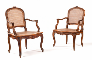 Paire de fauteuils Epoque Louis XV