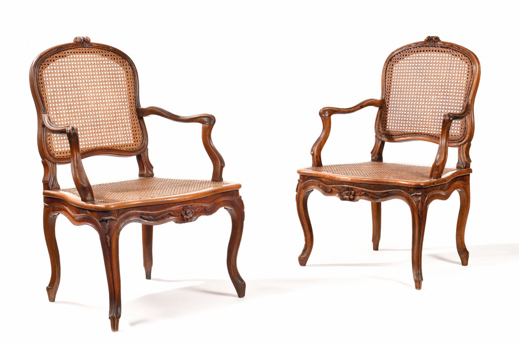 Paire de fauteuils Epoque Louis XV